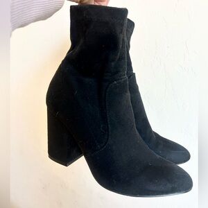 Steve Madden Black Heeled Suede Boots 6